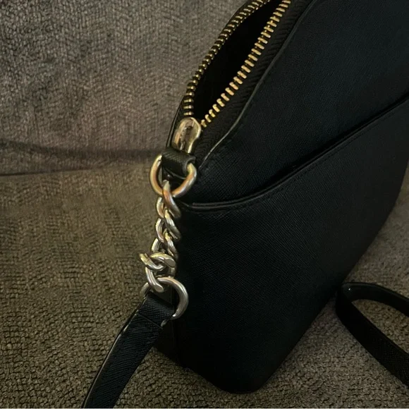 DKNY Black Crossbody Bag with Chain Detail - Picture 6 of 8